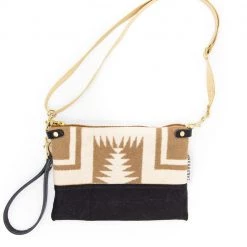 Small Purse By Land & Kamp