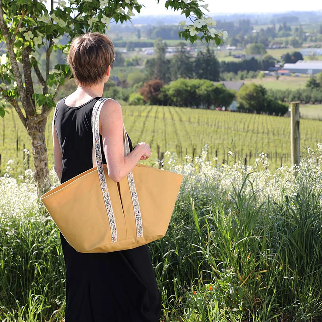 Thread And Whisk Linden Tote Bags